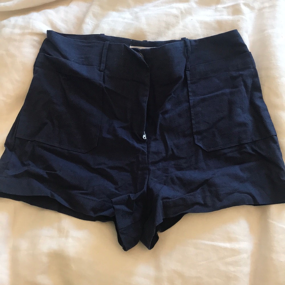 Brand new socialite linen shorts